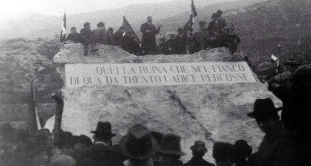 Calliano vuole «riprendersi» la Ruina dantesca: «Non è quella a sud di Rovereto, ma quella a Castel Pietra»