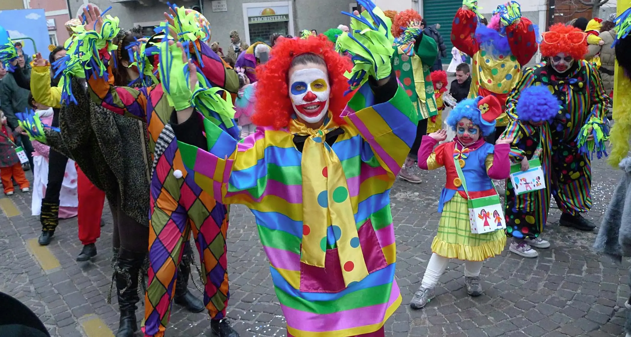 Maschere, gnocchi e coriandoli: anche a Trento è tempo di Carnevale