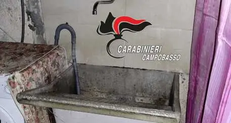 Campobasso: ridotta in schiavitù dai parenti per 22 anni, liberata da carabinieri
