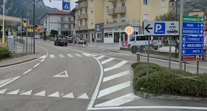 Senso unico alternato per lavori, da domani mattina a Nago per 24 ore disagi alla circolazione