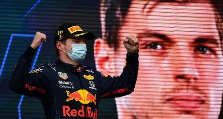 Gp Imola: vince Verstappen, quarto posto per la Ferrari di Leclerc