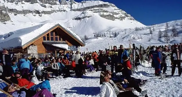 Overtourism: montagna sotto pressione, il Wwf chiede regole più rigide