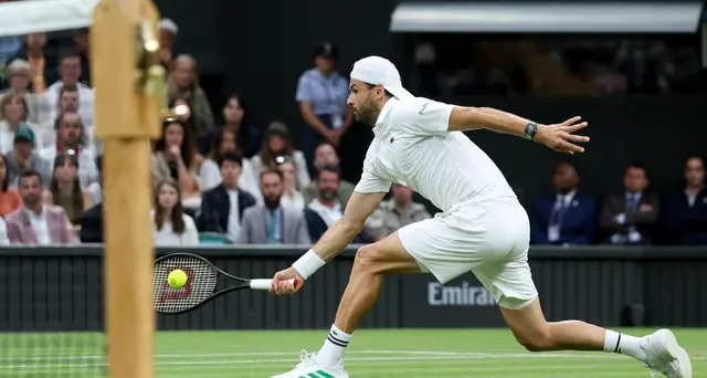 Wimbledon: Dimitrov si ritira, Sinner va ai quarti
