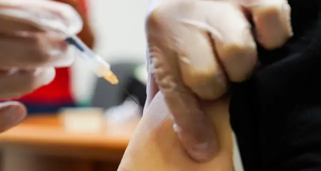 Vaccini: da oggi in Policlinico Bari quarte dosi per over 60
