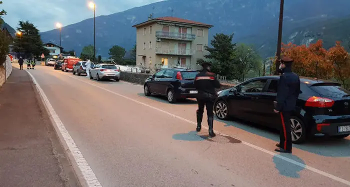 Giallo sul Garda: trovata morta in casa dal fidanzato, non si esclude la pista dell’omicidio