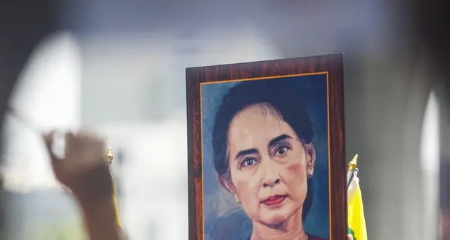 Birmania:Giunta pronta a negoziati con Suu Kyi dopo processo