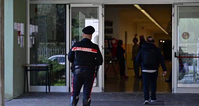 Prof accoltellata: lo studente ha filmato l'aggressione