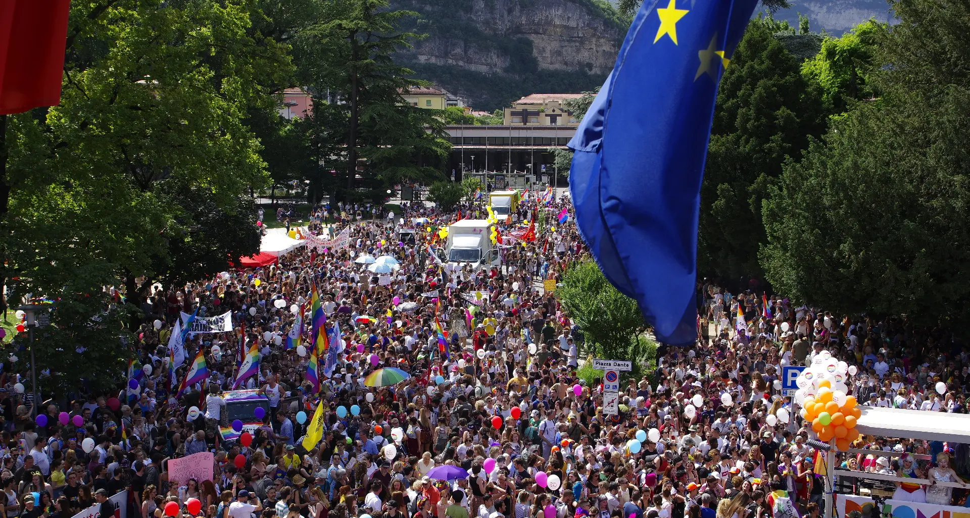 Dolomiti Pride, grande attesa per la parata: attesi 3.500 partecipanti. Ecco il programma