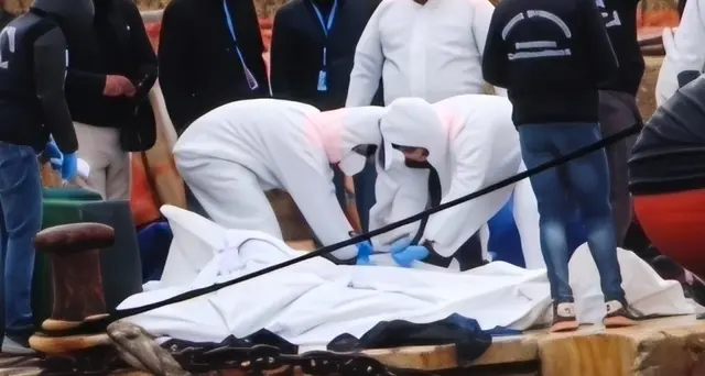 Migranti: naufragio in area Sar Libica; 32 superstiti, recuperati 2 cadaveri