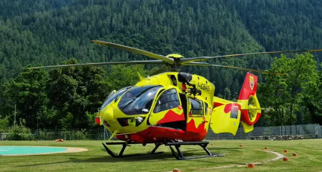Gravissimo un cinquantenne a Mezzana: precipitato da un dirupo, prelevato dall’elicottero