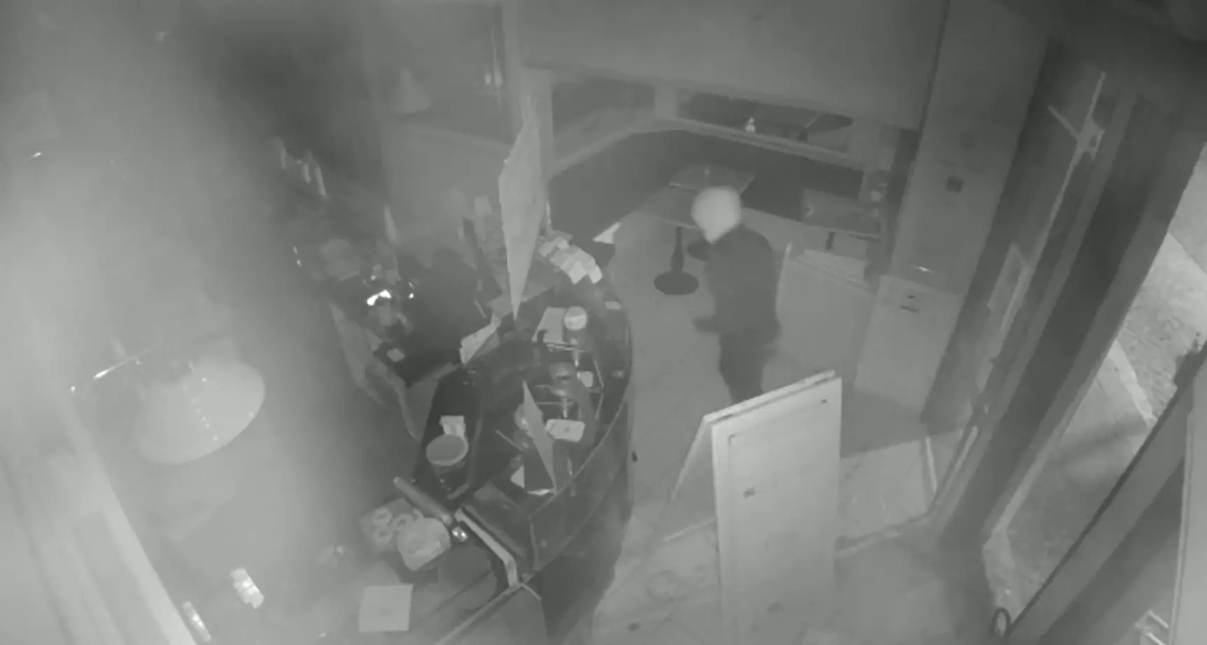 Raffica di furti in centro storico, spaccata in via Mantova e stanotte in via dei Mille