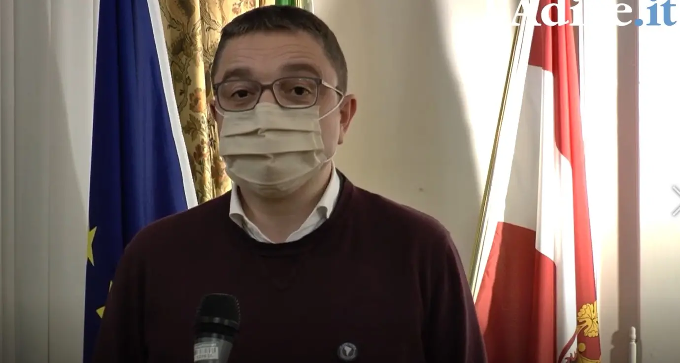 Fugatti annuncia: «In Trentino le scuole riaprono il 7 gennaio, ci spiace che il governo chieda la DAD per gli studenti non vaccinati»