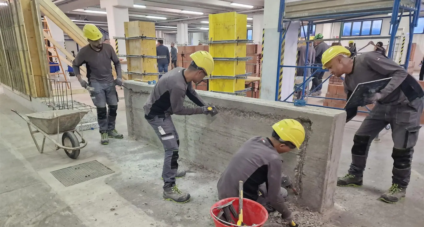 Chi sono gli stranieri che vivono in Trentino, gli unici che fanno abbastanza figli e ci fanno aumentare di numero