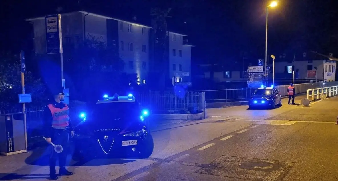 Escavatore non immatricolato in strada ad Arco: sanzioni per 5 mila euro