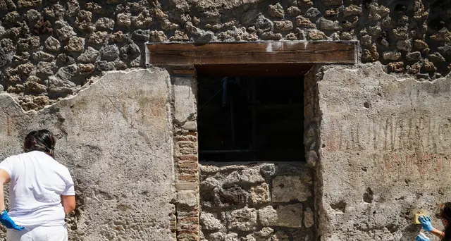 Pompei: tornano i furti, rubato chiusino in marmo da domus