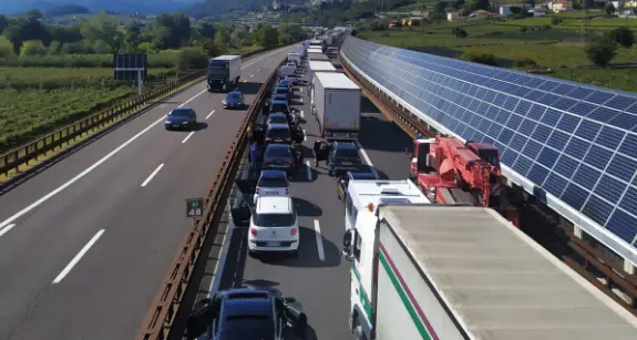 Incidente in A22 a Rovereto, corsia sud bloccata