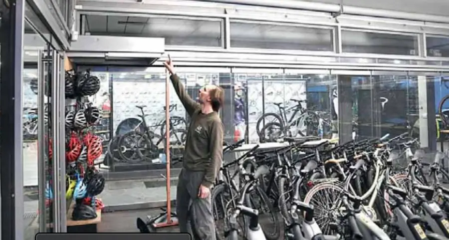 Rubate bici per 160mila euro: colpo da capogiro a Torbole, sparite 26 bike elettriche