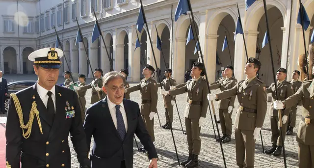 Consultazioni: La Russa lascia Quirinale, colloquio cordiale