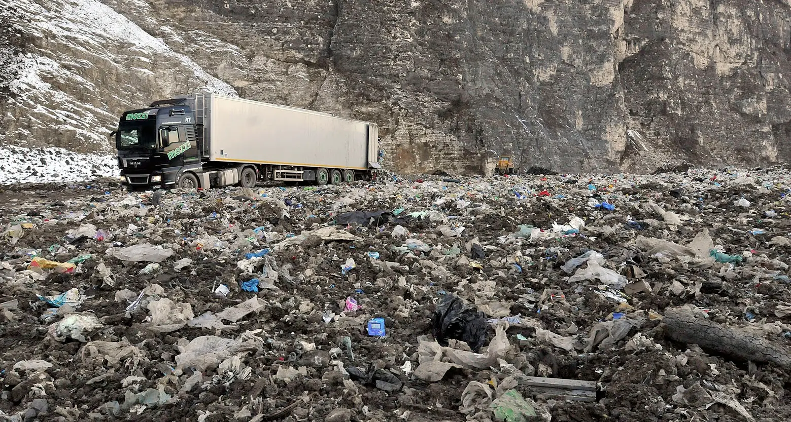 Rifiuti, arriva l’inceneritore: Ischia Podetti è piena, Comune e Provincia concordano