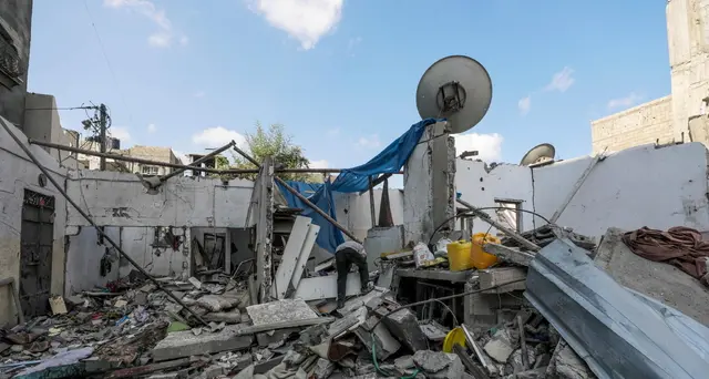 Gaza, media: 14 morti in raid notturni di Israele sulla Striscia