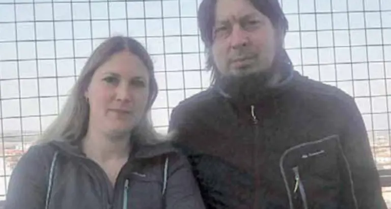 Muore a 43 anni, il grazie della moglie e dei 5 figli per l’aiuto ricevuto: raccolti 35mila euro