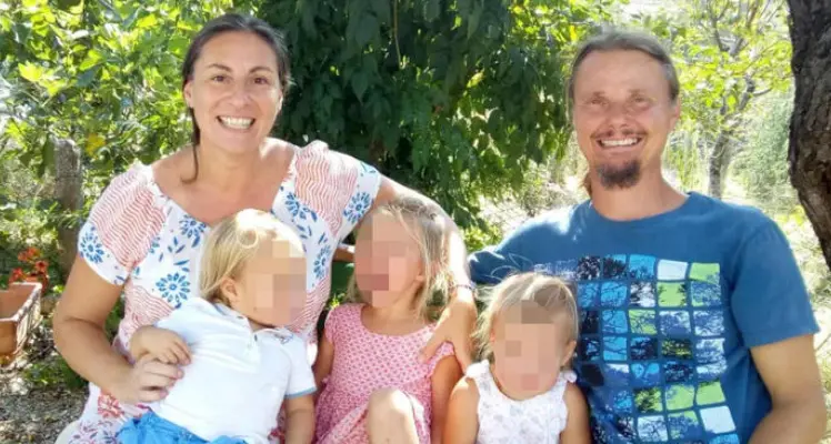 L’avvocato della famiglia del bosco rimette il mandato: «Hanno rifiutato tutte le proposte»