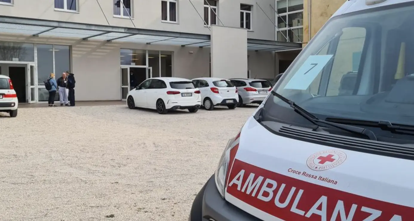 Levico accoglie 41 pazienti ucraini: arrivati dopo 36 ore di viaggio. Tratte in salvo dalla Croce Rossa a Leopoli
