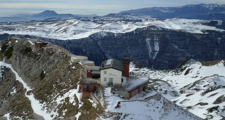 Cercasi gestore per il rifugio Fraccaroli al Carega: domande entro il 10 dicembre