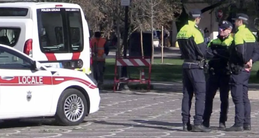 Più agenti nelle zone calde: la polizia locale rafforza i controlli a Trento