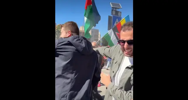 25 aprile: Radicali, 'picchiati durante il corteo a Roma per bandiere Ucraina'