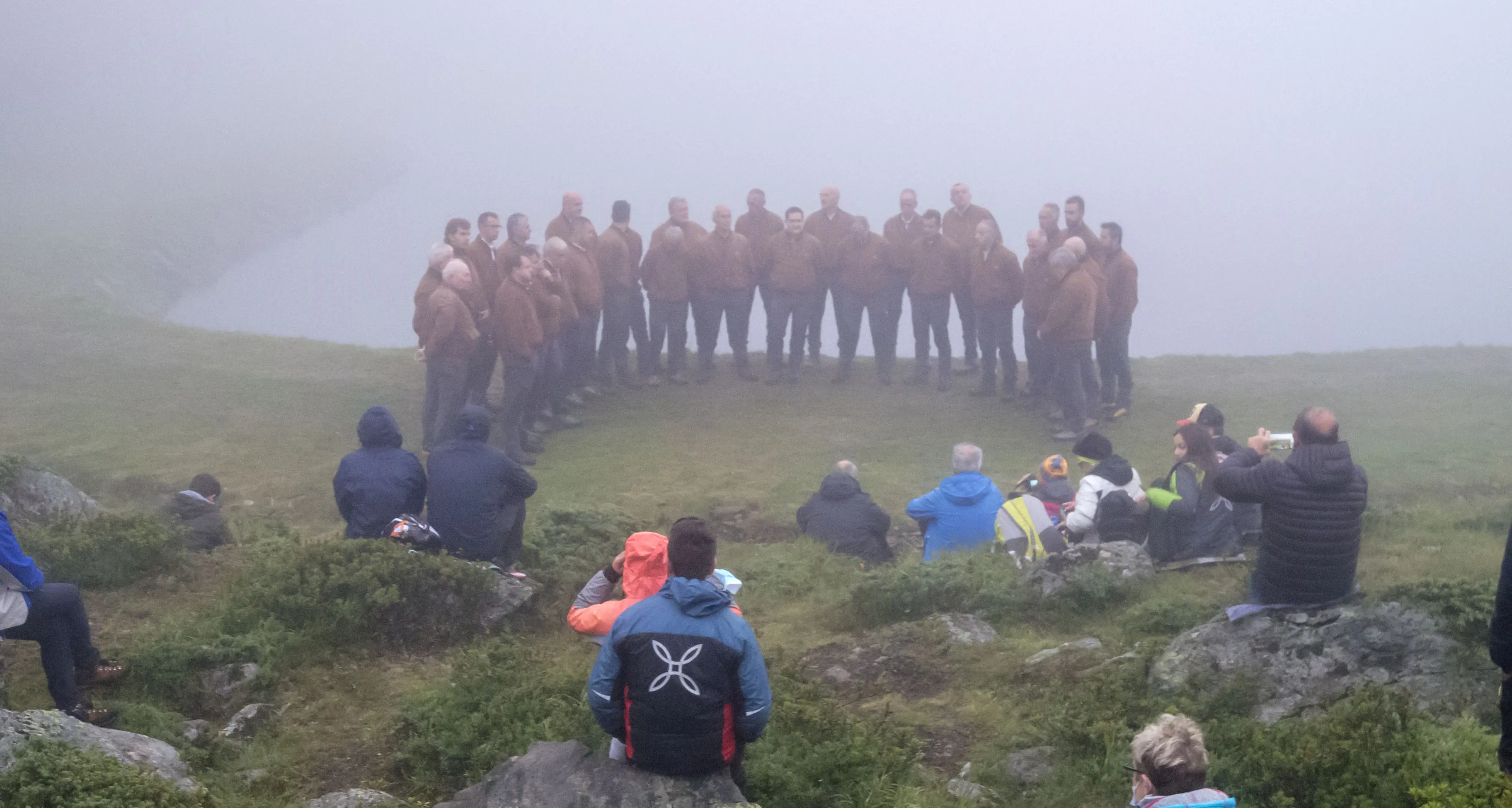 Cori di montagna, abbiamo un problema: ai giovani non interessano più, e serve una vera «rivoluzione culturale»