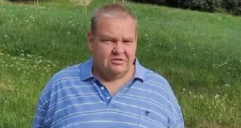Uscito di strada sul Menador e precipitato per 70 metri: trovato vivo Gelindo Spillare, lo cercavano da ieri