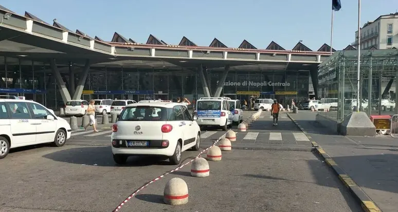 Napoli, donna sequestrata e violentata da quattro uomini