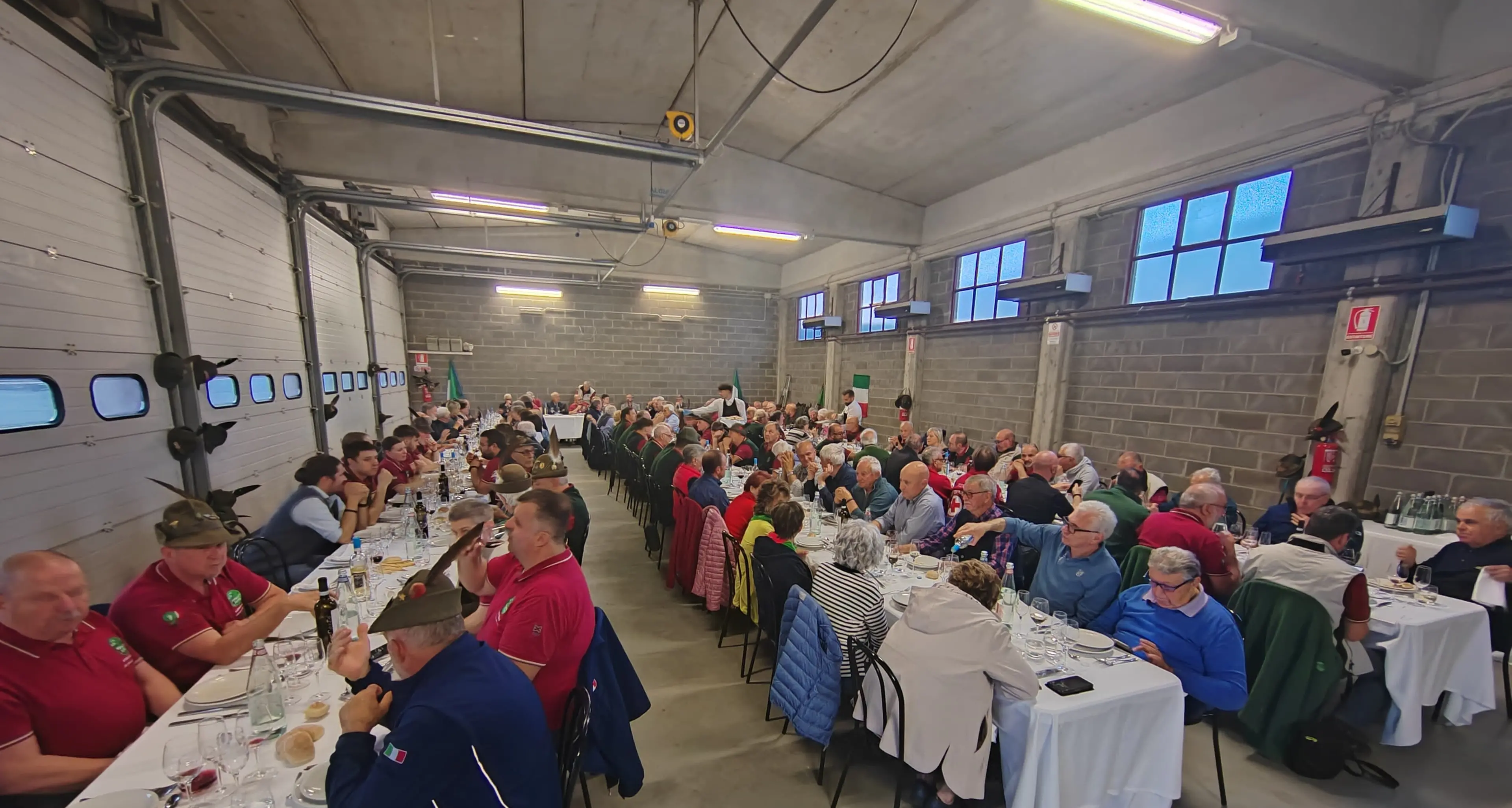 Adunata degli alpini a Biella, oggi il grande giorno: dal Trentino migliaia di penne nere