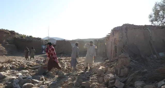 Afghanistan: decine di morti e feriti nei raid pakistani