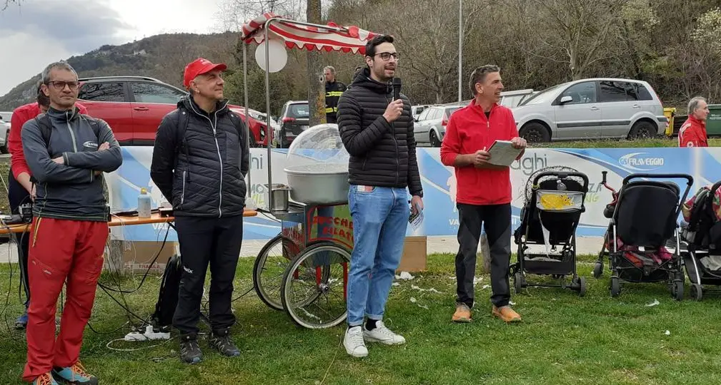 La carica dei 400 passeggini ha reso inclusive ed accoglienti le rive del lago di Terlago