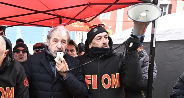 Ex Ilva: Bucci a lavoratori, da Roma notizie non buone