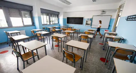 Errori nei quiz, assunzioni a tempo indeterminato bloccate per 42 professori