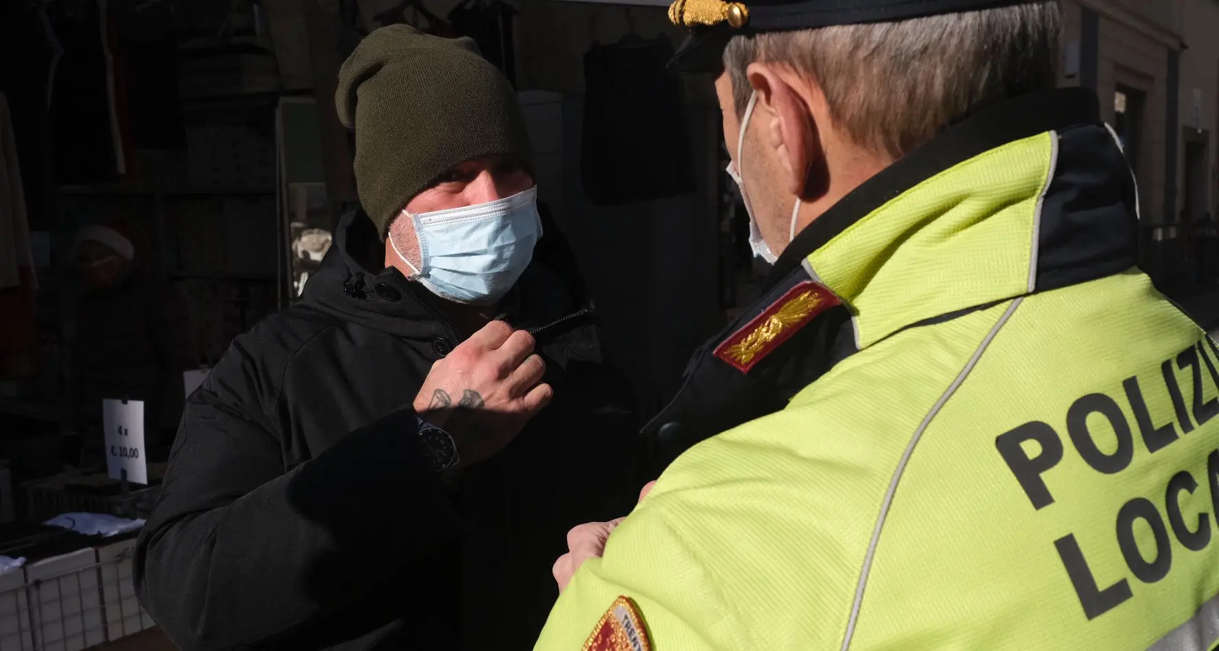 Fiera di Santa Lucia: obbligo di green pass e varchi, ma niente verifica in entrata, i controlli sono \"a campione\" – VIDEO