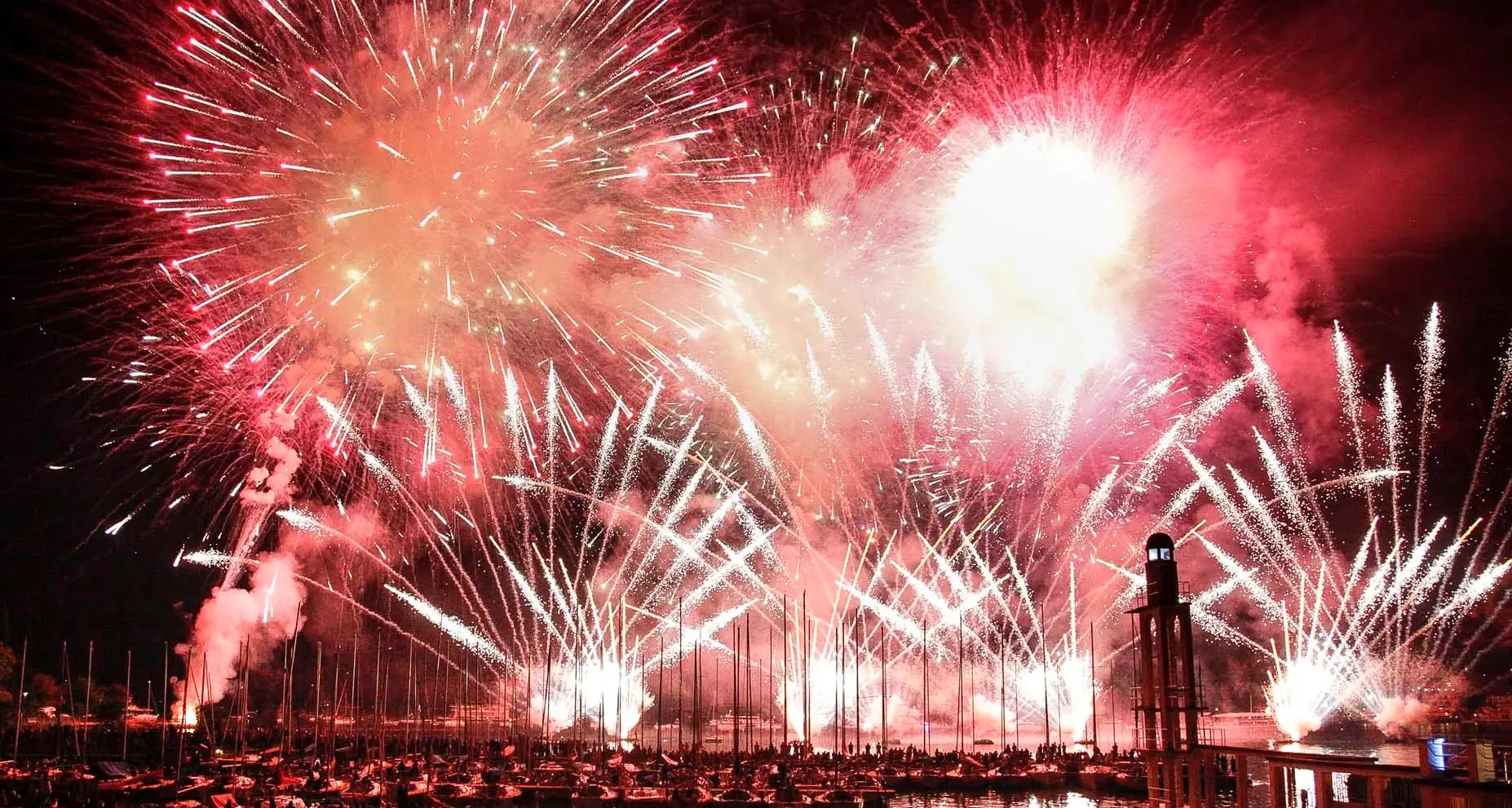 La «Notte di Fiaba» torna alla normalità: coi fuochi d’artificio