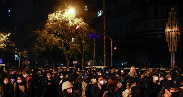 Cina, Bbc: un nostro reporter arrestato e picchiato da polizia
