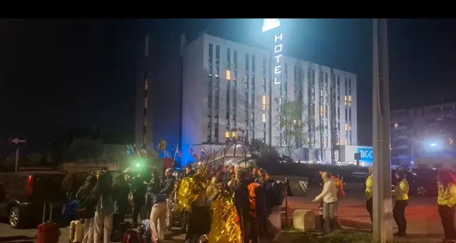 Incendio in hotel a Verona: 124 persone hanno passato la notte in palazzo del Comune