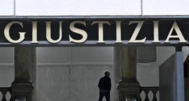 Ponte Genova: al via testi difese, in lista 370 persone