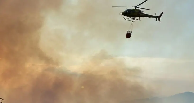 Incendio boschivo sul versante vicentino del Pasubio, forse per un fulmine, in un canalone sotto cima Palon