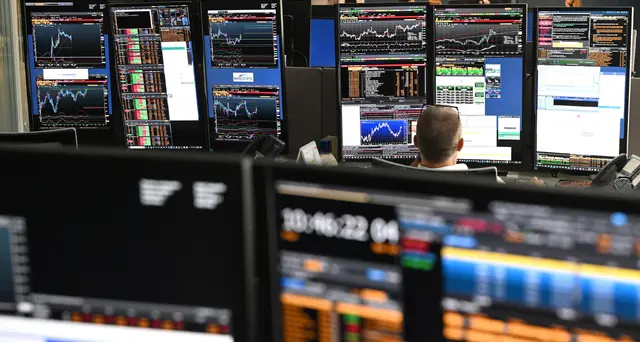 Borsa: l'Europa chiude positiva, Francoforte +0,69%