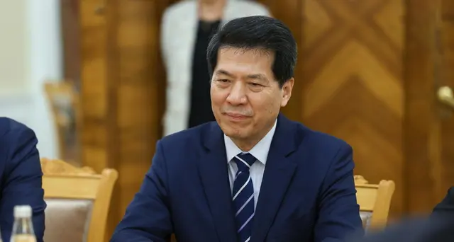 Cina: il compito più urgente è ritrovare la pace in Ucraina
