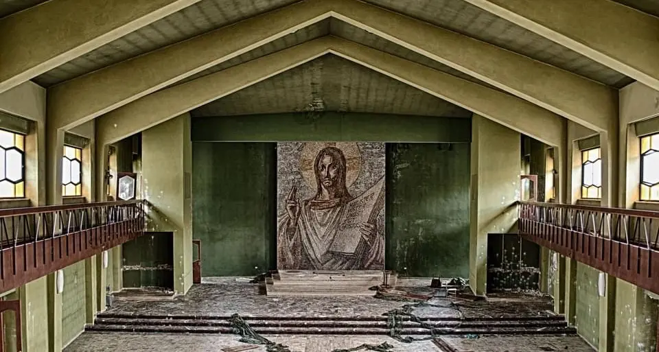 Si abbattono gli ex Artigianelli a Susà, ipotesi ferrovia interrata nell’abitato di Pergine