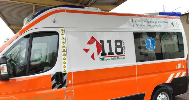 Trattamento estetico al seno in casa, muore una 35enne: si cerca chi ha fatto la puntura