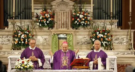 Vittorio Veneto: sbaglia a puntare la sveglia, vescovo dorme e salta la Messa Mezzanotte