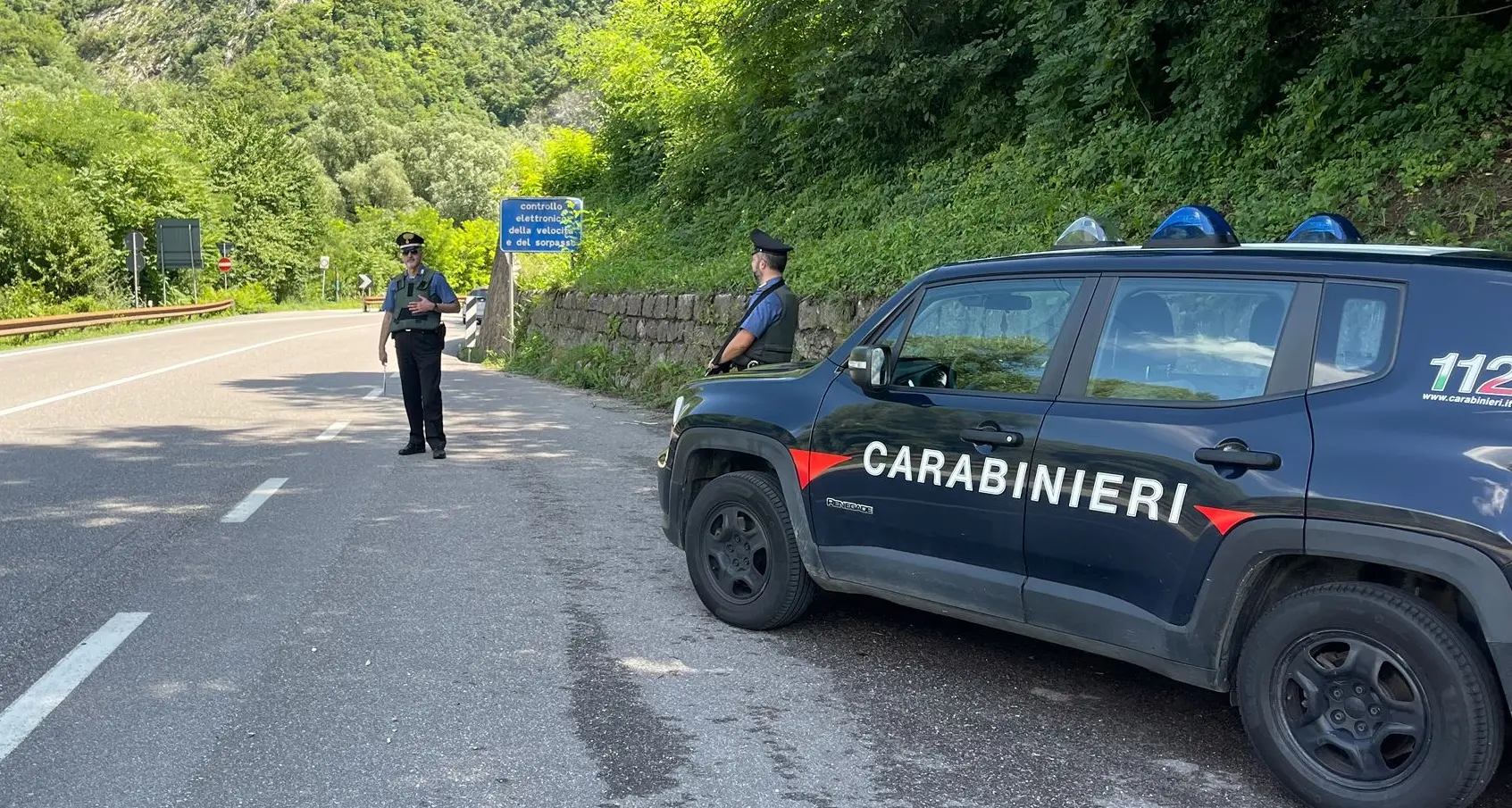 Raccolta delle mele, raffica di controlli: nel mirino aziende agricole e condotta stradale dei conducenti di trattori